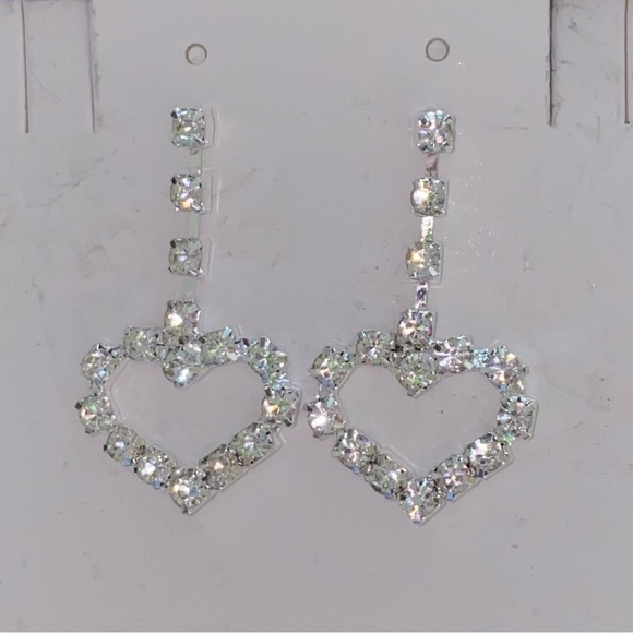 1 bundle of 4 pair fashion/custome rhinestones earrings - Picture 1 of 5